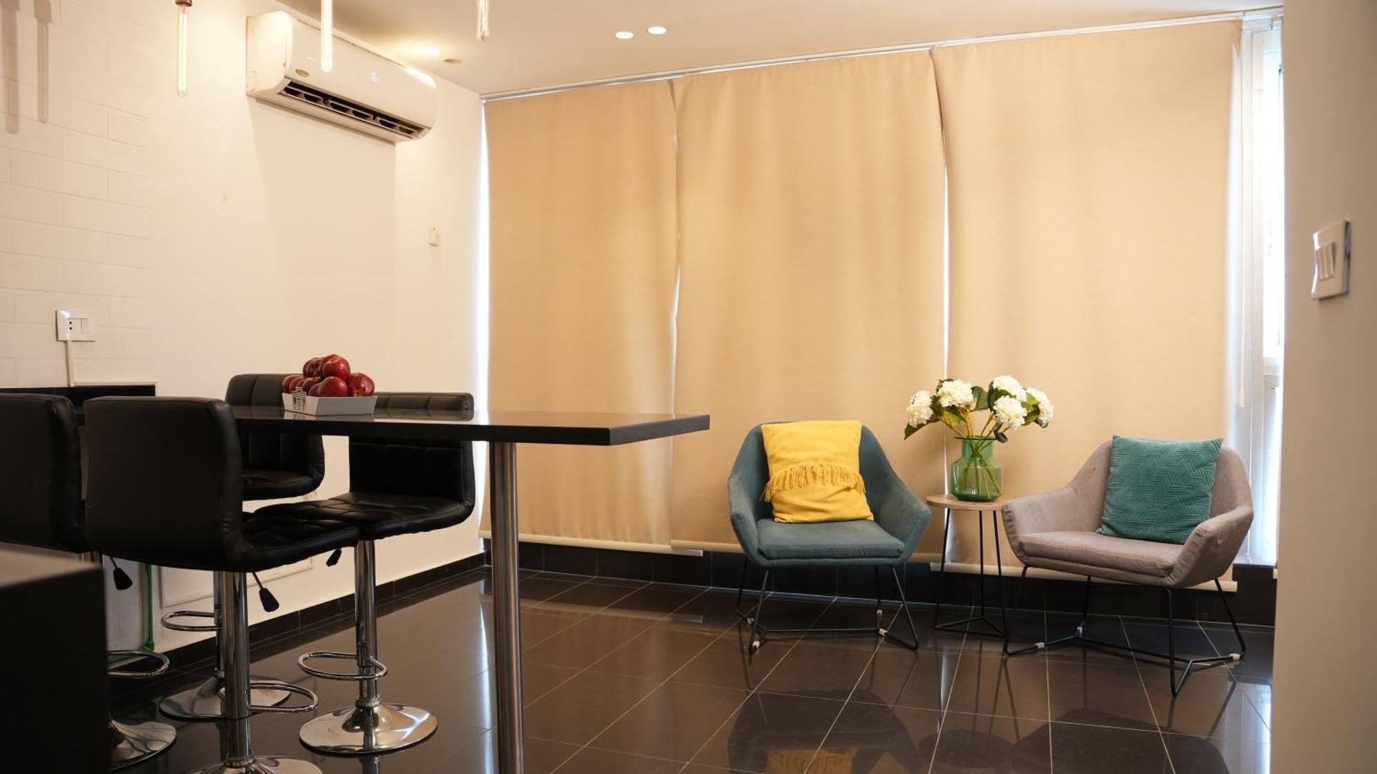 Hotel B 3*